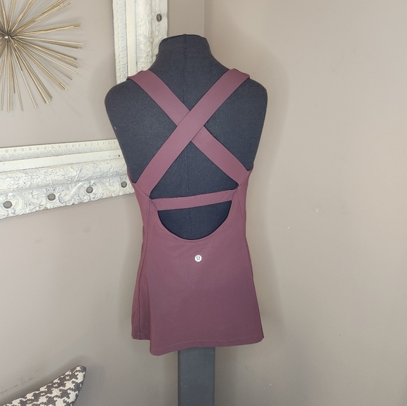 Burgundy Women's Lululemon Activewear Tank Size 6 - Picture 2 of 8
